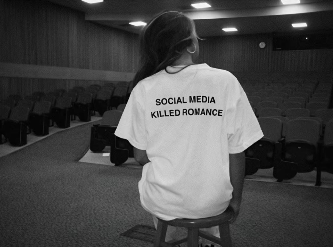 Minimalist Statement T-Shirt – “Social Media Killed Romance” Bold Print